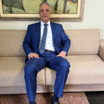 Leonardo Manzan explica que as teses tributárias são fundamentais para reduzir riscos e otimizar o planejamento fiscal empresarial.