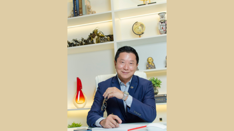 Milton Seigi Hayashi destaca o papel do preparo emocional na segurança e satisfação pós-cirúrgica.